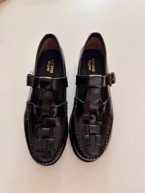 NWOT Bass WEEJUNS fisherman mary janes size 6